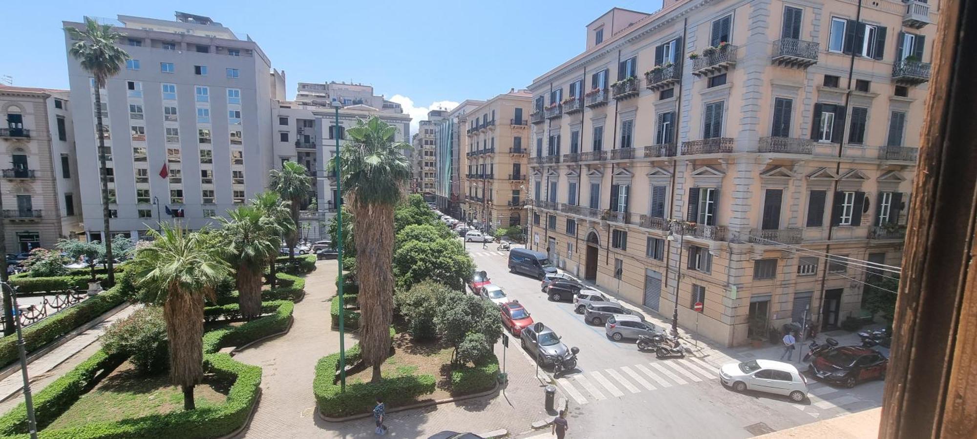 Апартаменти Palermo Belmonte Florio Екстер'єр фото